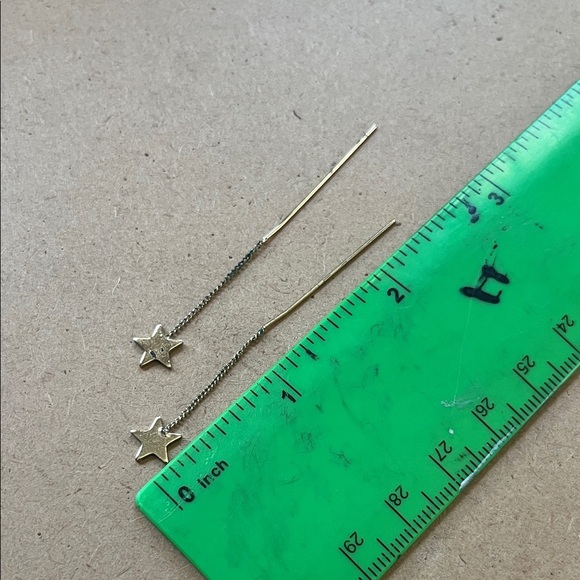 Gold Star Threader Earrings - Picture 2 of 3